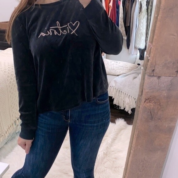 Victoria’s Secret black crushed velvet graphic sweatshirt size large open back - Picture 1 of 6